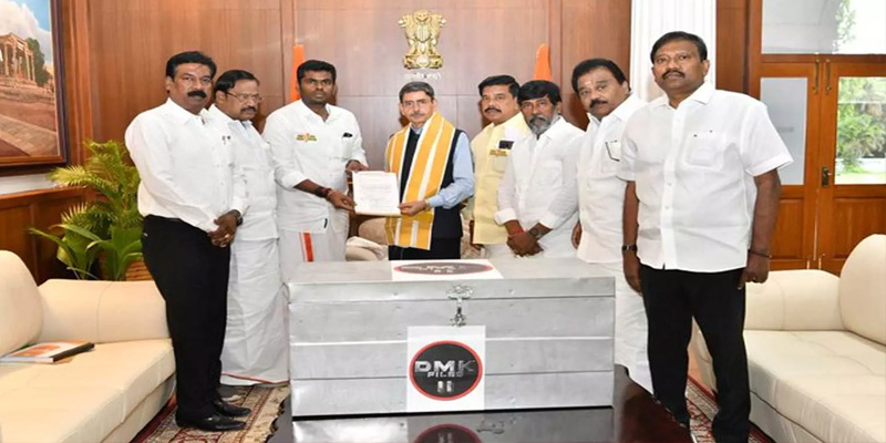 பெட்டி நிறைய ஃபைல்! சிக்குவார்களா பெரும்புள்ளிகள்!