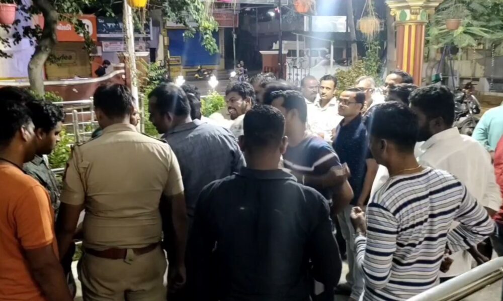 திருவொற்றியூரில் மல்லுக்கட்டிய கர்நாடக போலீசாரும் தமிழக வழக்கறிஞர்களும்!