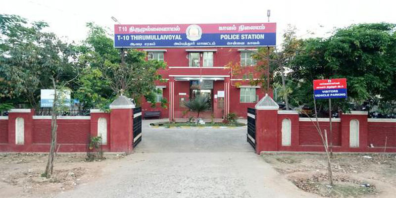 சென்னையில் போலீஸ்காரர் மீது ரௌடிகள் தாக்குதல்..!