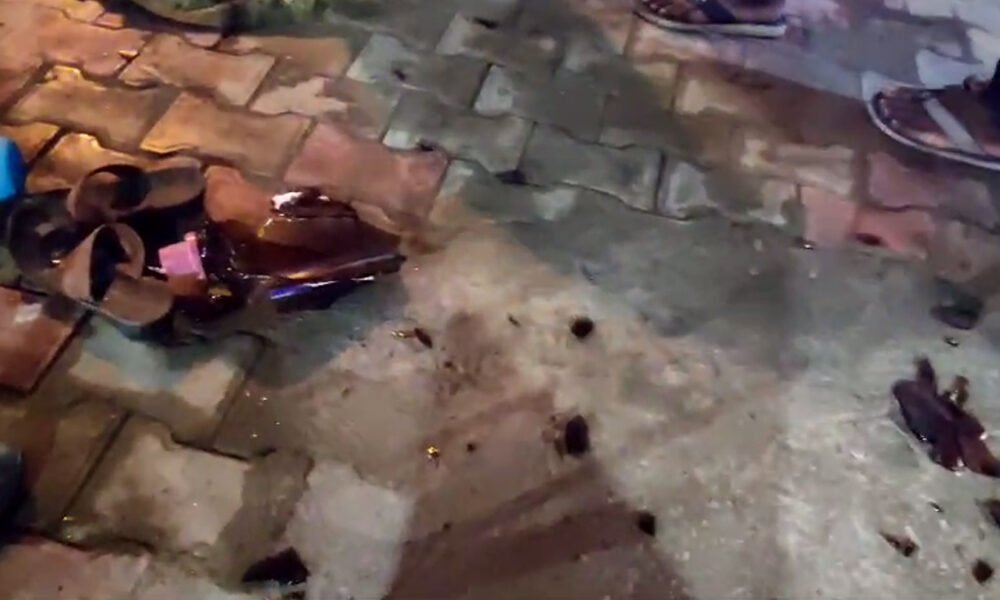 மெட்ரோ ரயில் நிலைய வாசலில் ஆசிட் வீச்சு: 5-க்கும் மேற்பட்டோர் காயம்!