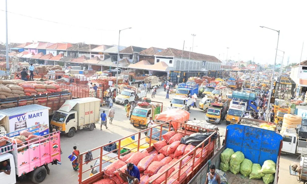 கோயம்பேடு மார்க்கெட்டில் காய்கறி விலை உயர்வு!