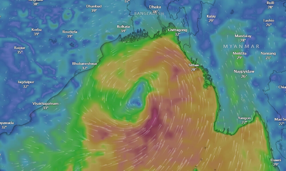 தீவிரப் புயலாக வலுப்பெற்றது ரீமால்!