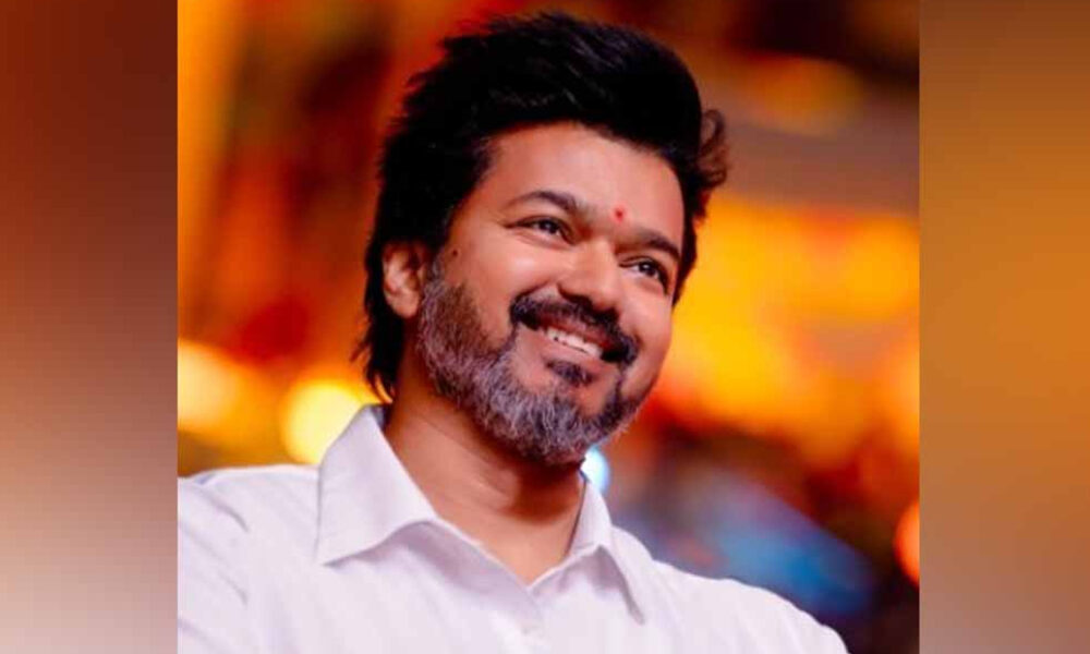 நானே பாத்துக்குறேன்.. – கடைசி நேரத்தில் அதிரடி முடிவு எடுத்த விஜய்!